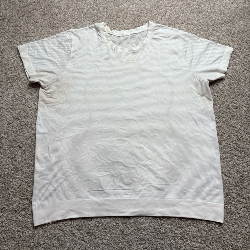 Lululemon Swiftly Breathe Short Sleeve